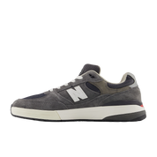 NB Numeric Andrew Reynolds 933 - Gris Foncé/Blanc (NM933GDY)
