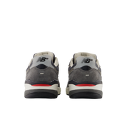 NB Numeric Andrew Reynolds 933 - Gris Foncé/Blanc (NM933GDY)