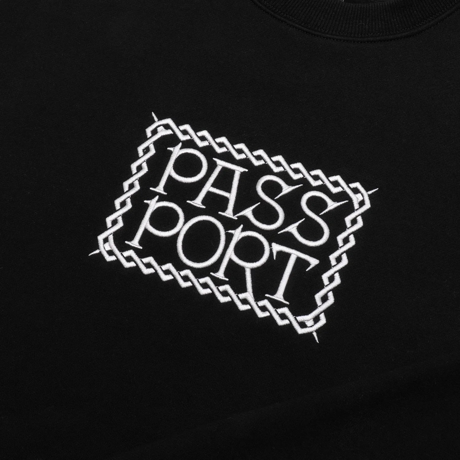 Pull brodé invasif - Noir