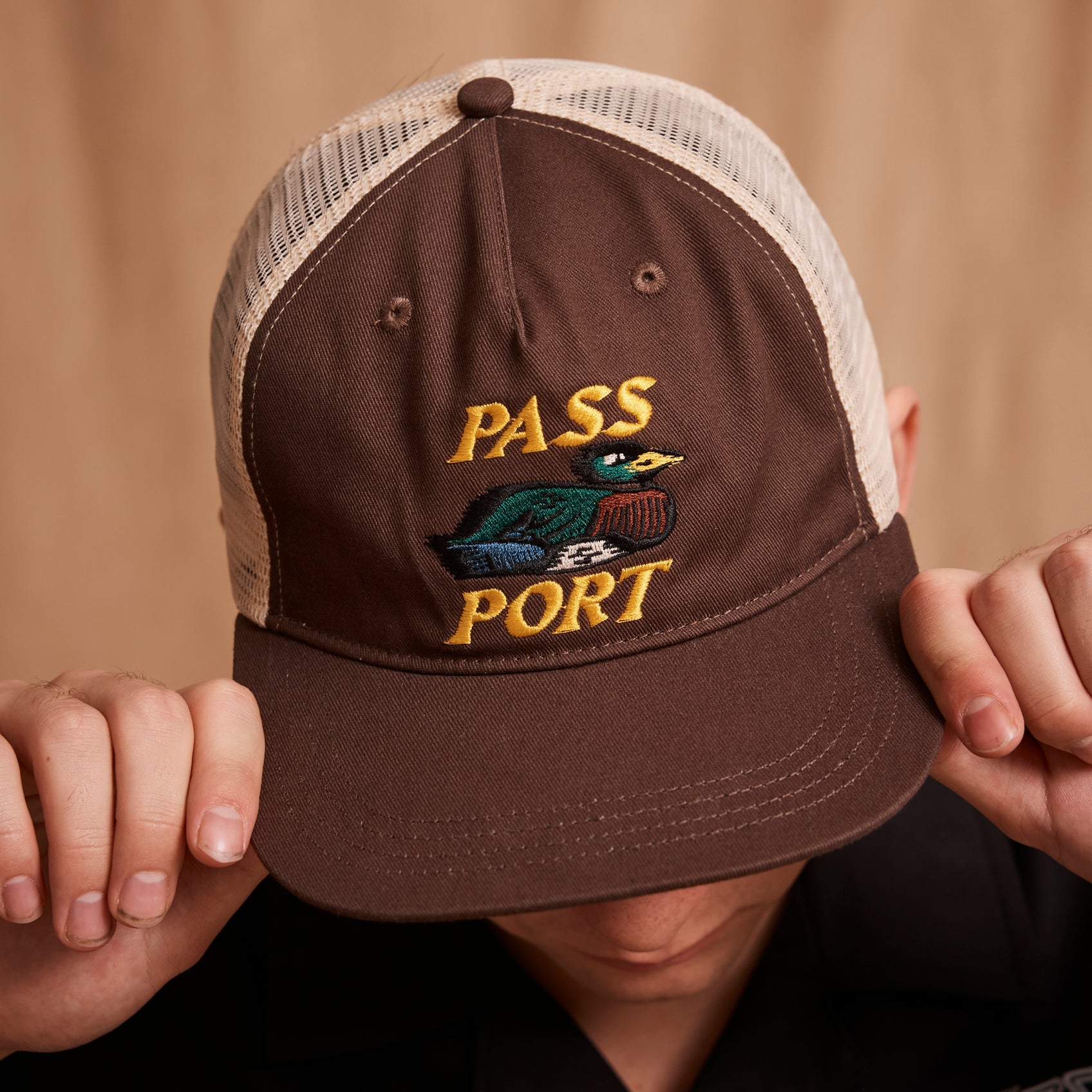 Fast Duck Workers Trucker - Bark/Cream