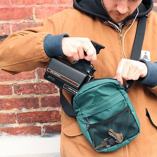 Scribble Shoulder Pack - Evergreen