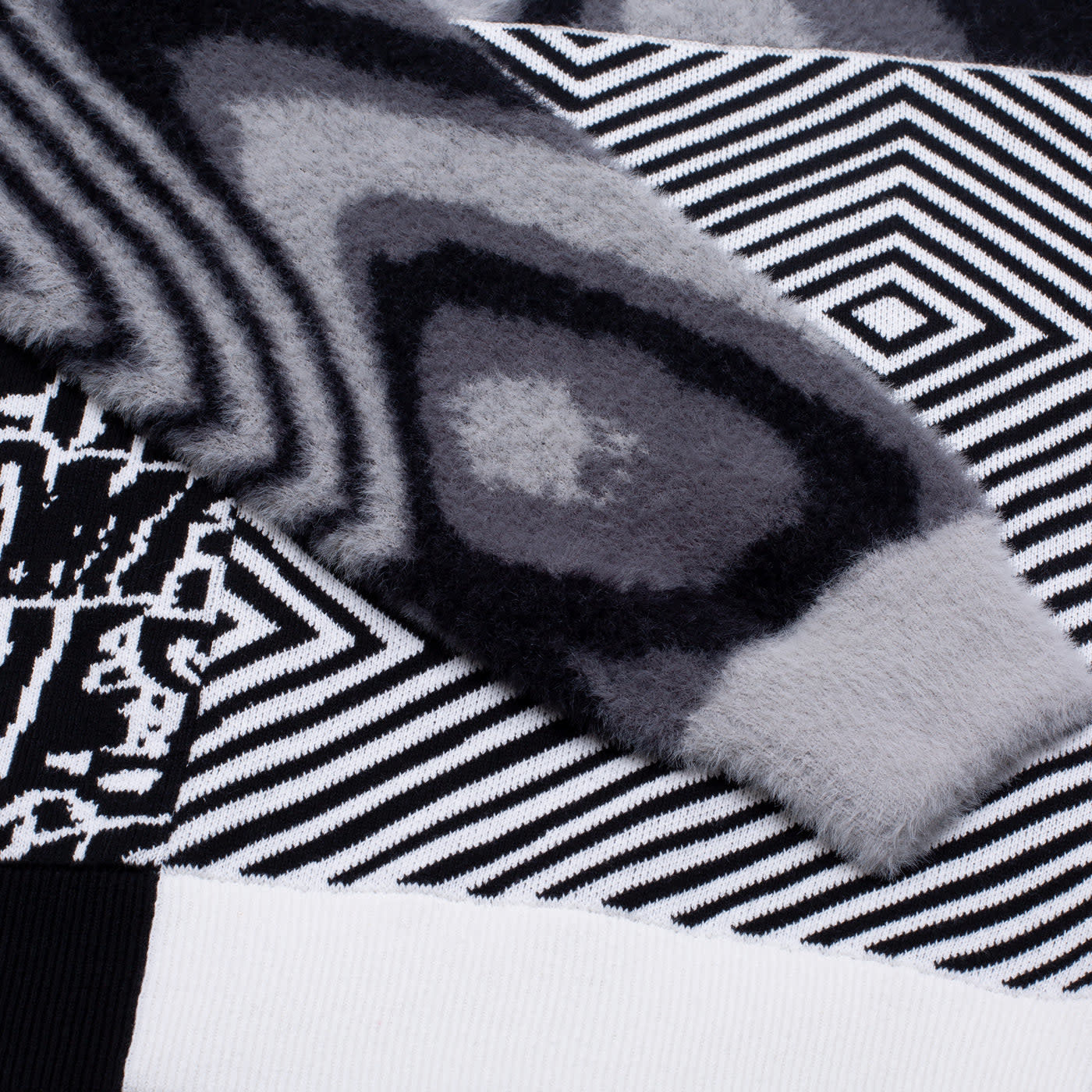 Pull Cult Of Personality - Noir/Blanc/Gris