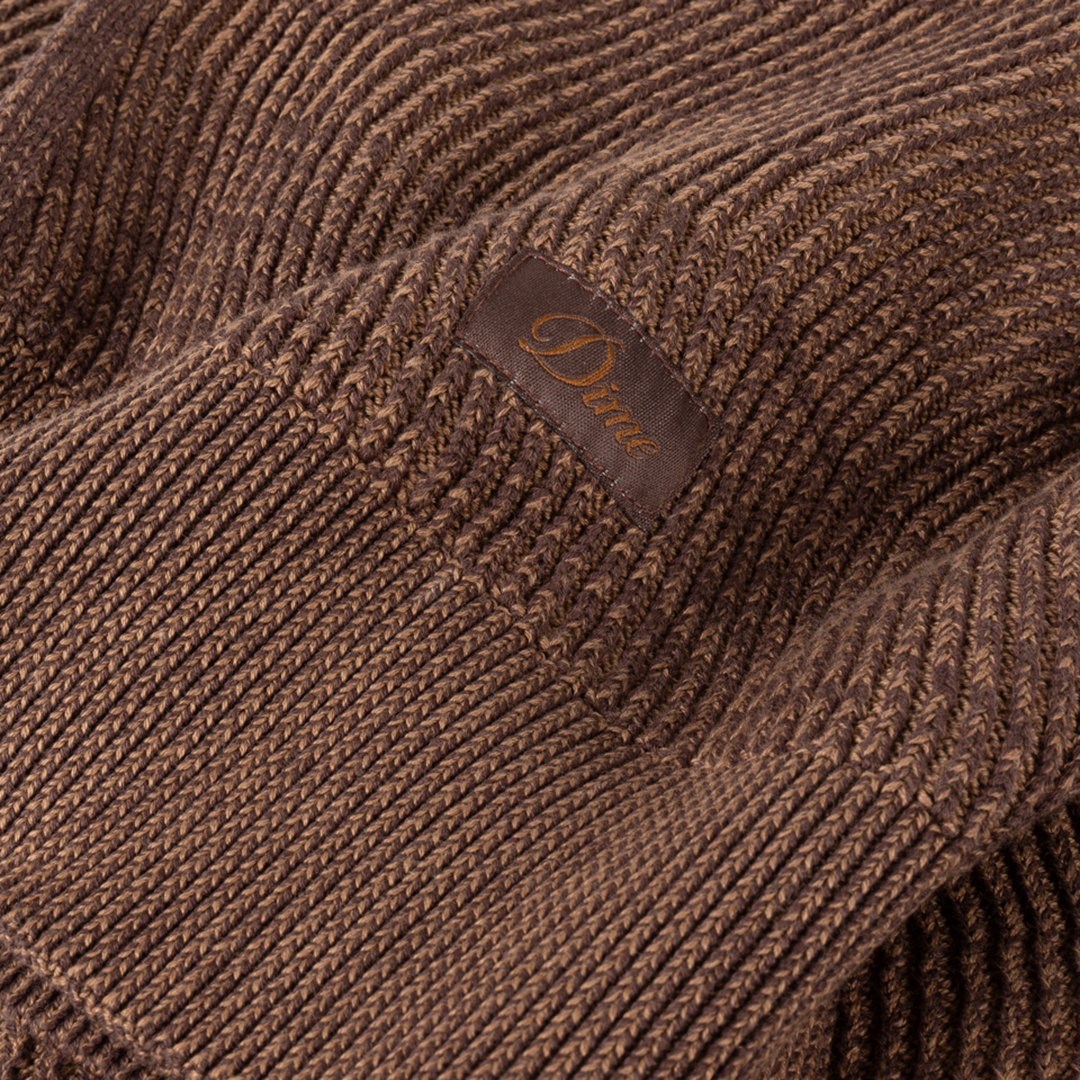 ACCESSORIES_HO25_SCARF_BROWN-01.png