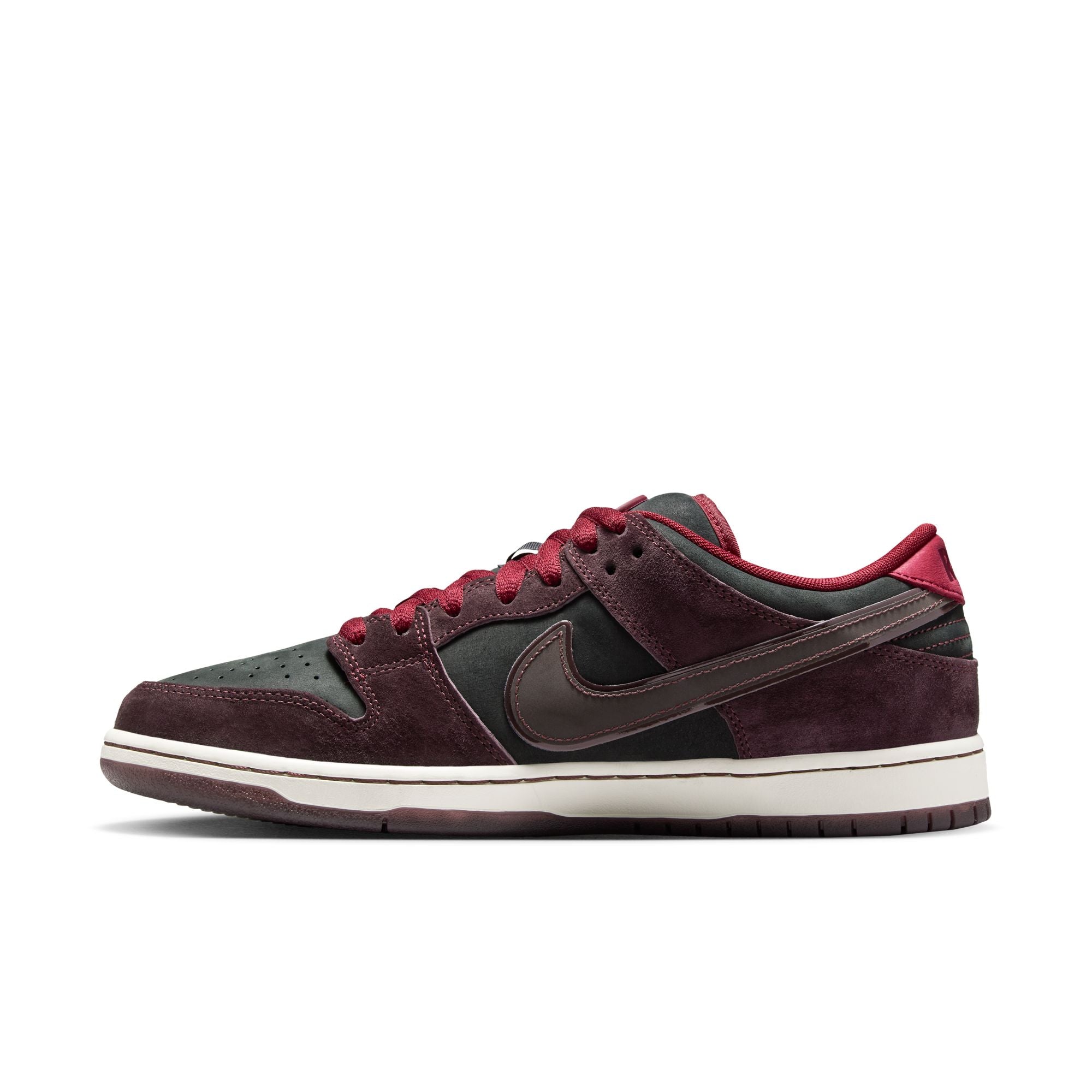 Dunk Low Pro x Riot Skateshop - Mahogany/Dark Beetroot/Team Red