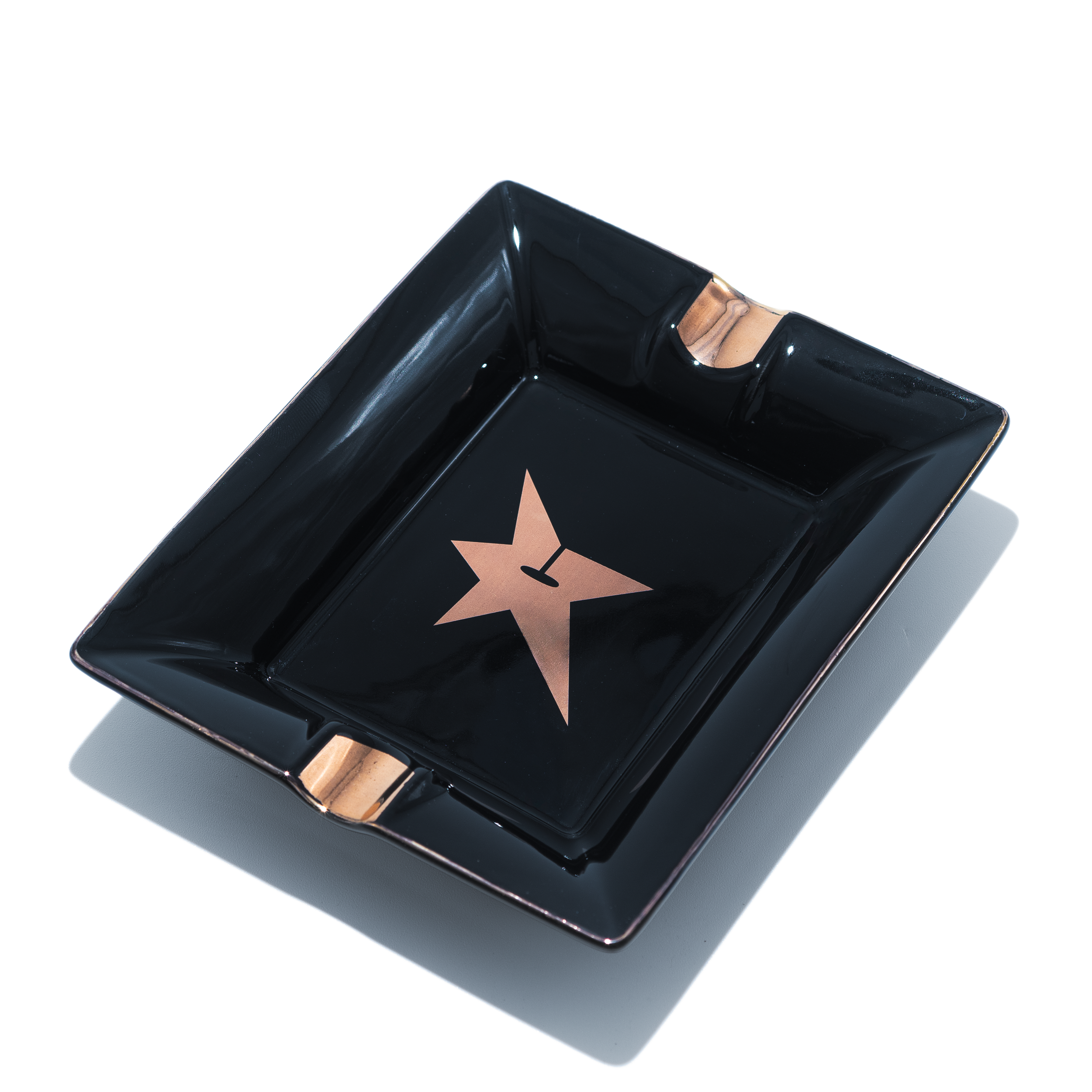 Ashtray_Black_2.png