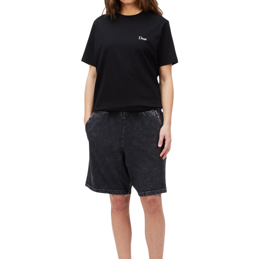 Classics_SU26_ClassicSmallLogoTShirt_Black_Model_01-Photoroom.png