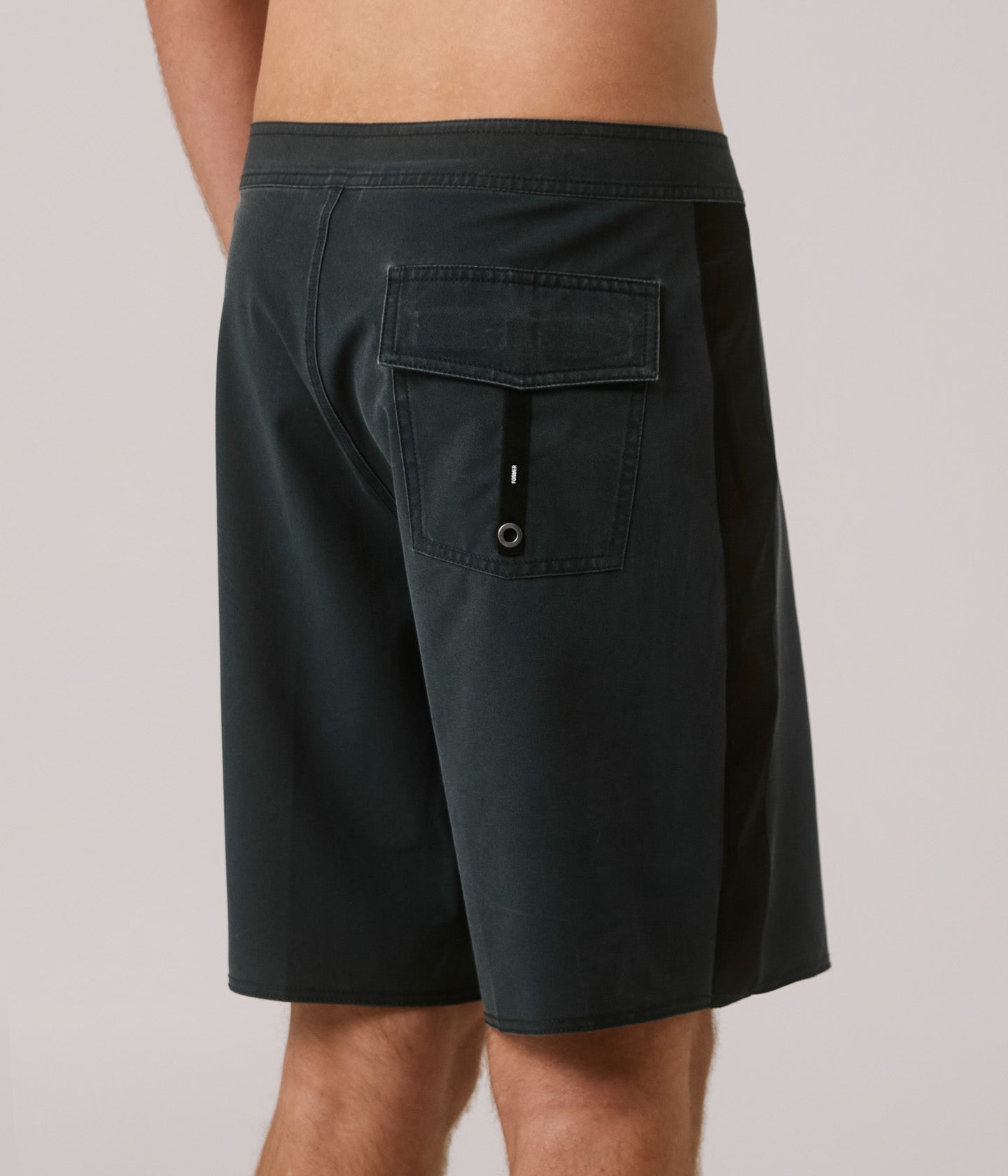 System 19" Trunk - Black