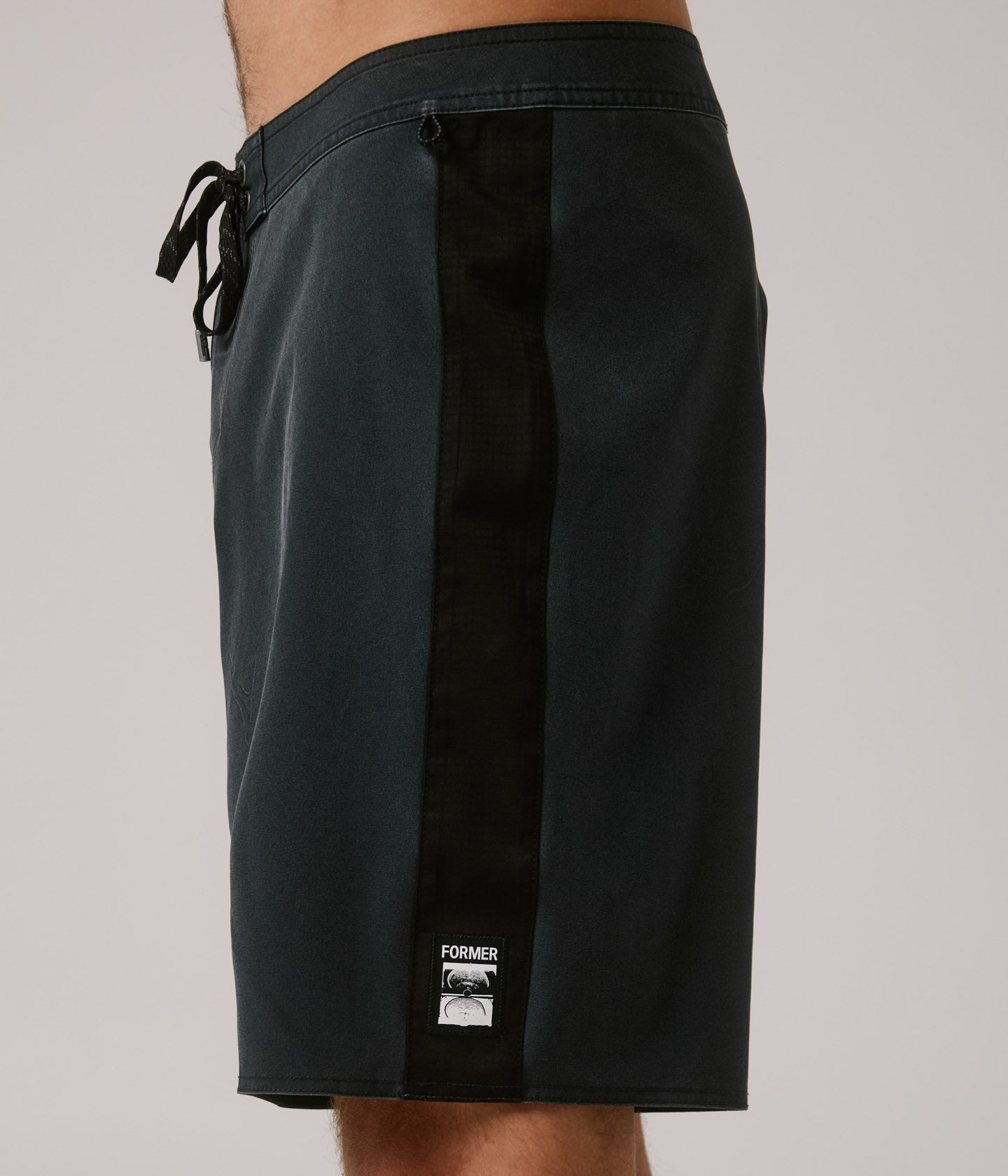 System 19" Trunk - Black