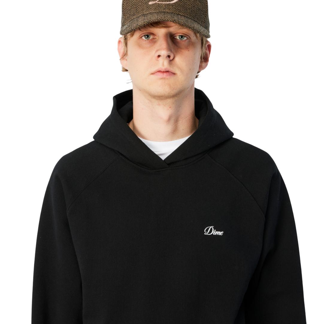 HEADWEAR_HO25_D_OAK_MODEL_01.png