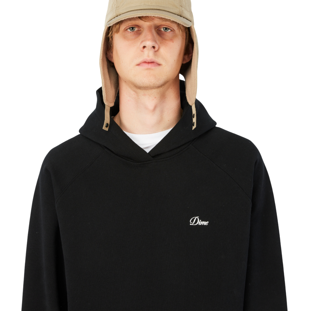 HEADWEAR_HO25_EARFLAP_TAN_MODEL_02.png