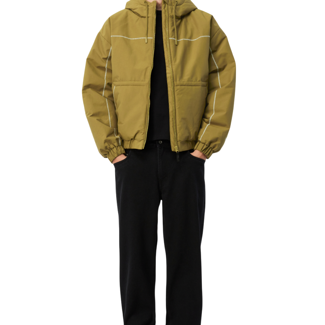 JACKETS_HO25_QUILTED_HONEY_MODEL_01_90b6c5fb-f2ce-4888-9bb5-70ba3113e007.png