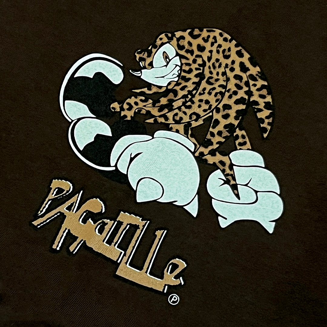 Knucks_tee_closeup.png