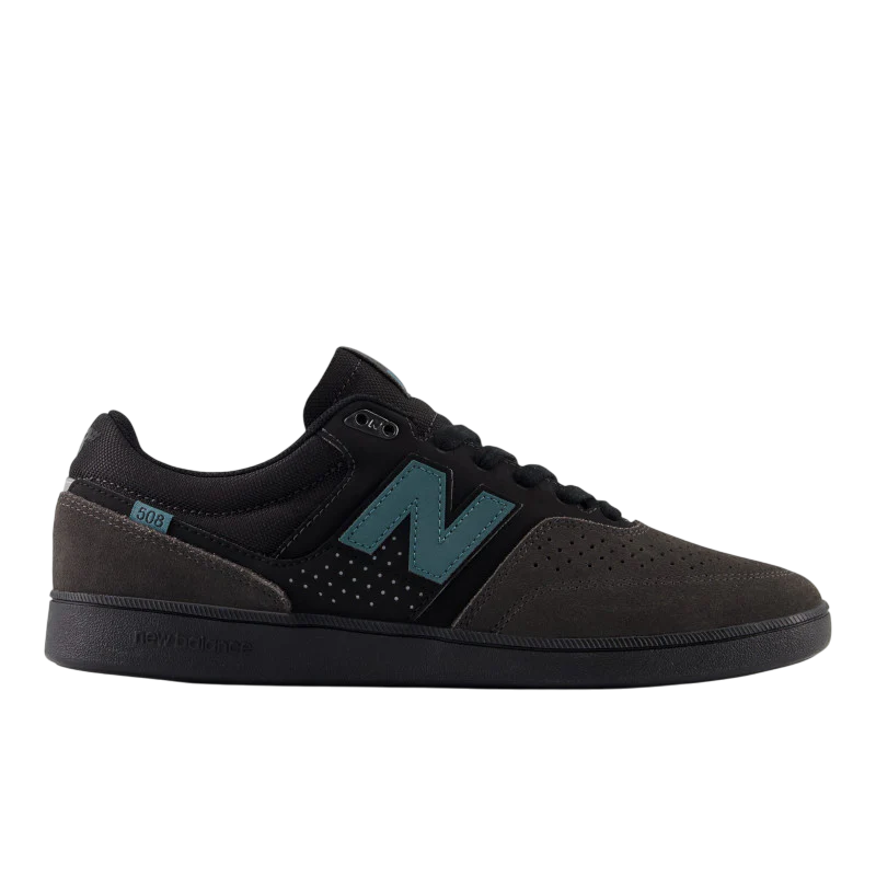 New Balance – Palm Isle Skateshop