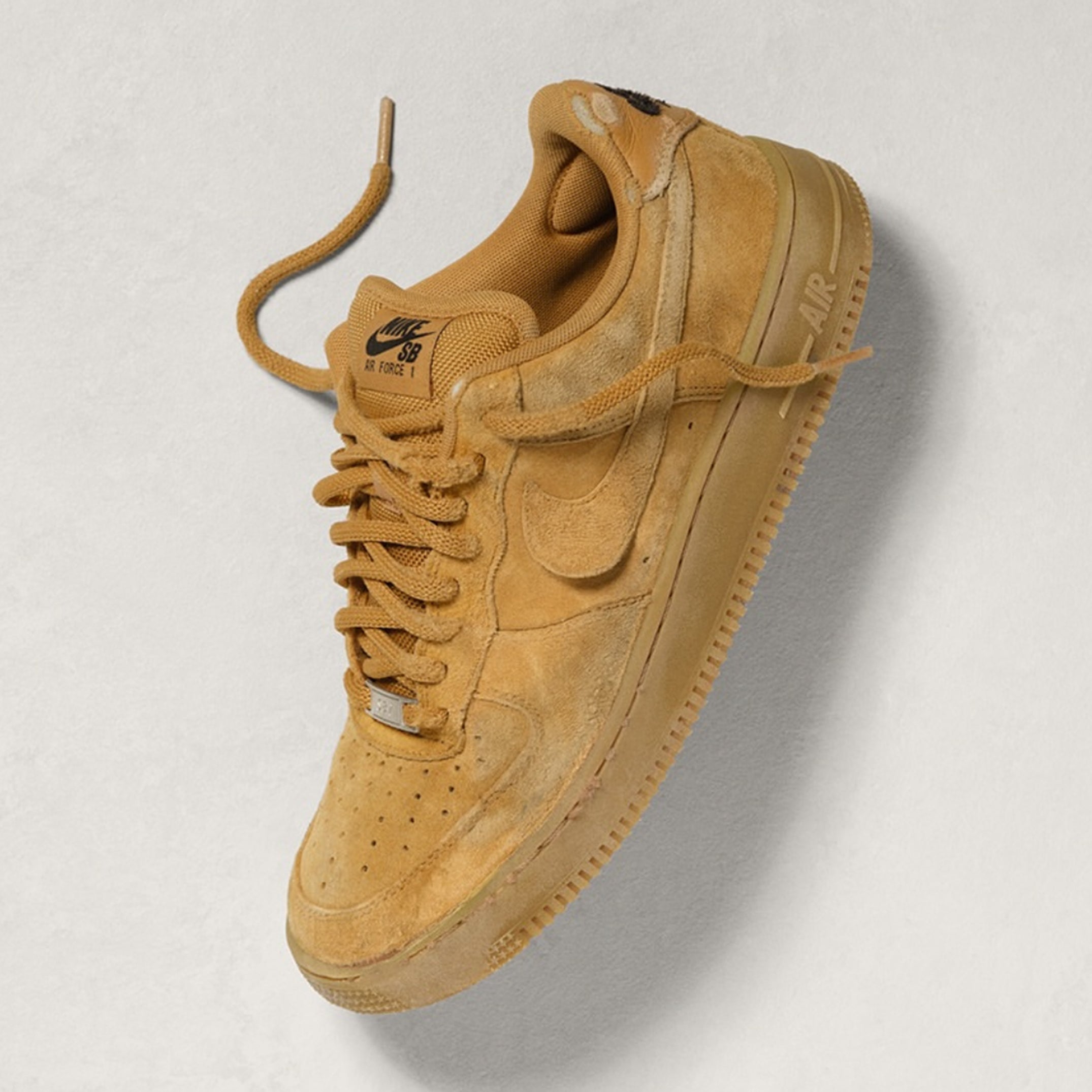 Nike_SB_Air_Force_1_Light_Brown.jpg
