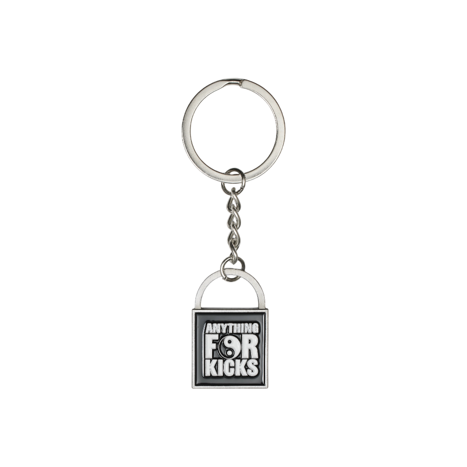 PACC17K014-1KICKSKEYRING_01.webp-Photoroom.png