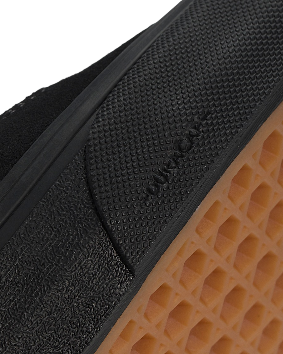 Skate Rowan - Contrast Black/Grey