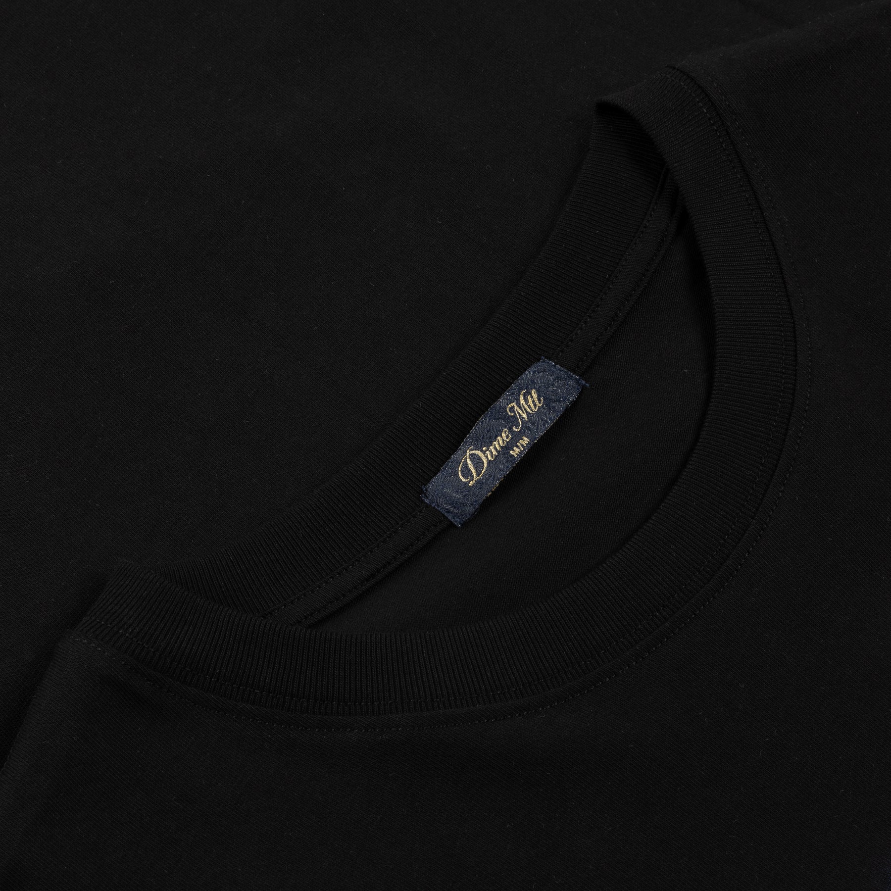 TSHIRT-DETAIL_SU25_BLACK_1800x1800_994692be-b89c-4a35-a5dd-e4bf5f074eac.jpg