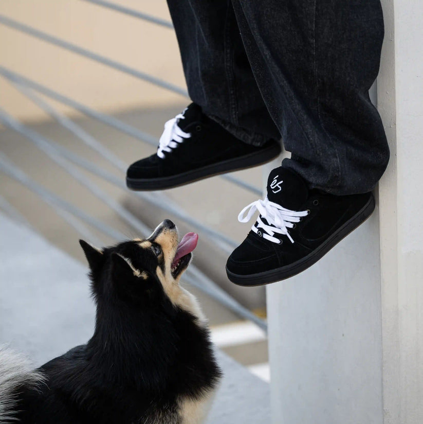 Accel 95 - Black