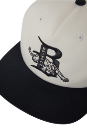Predator Snapback - Off White/Black