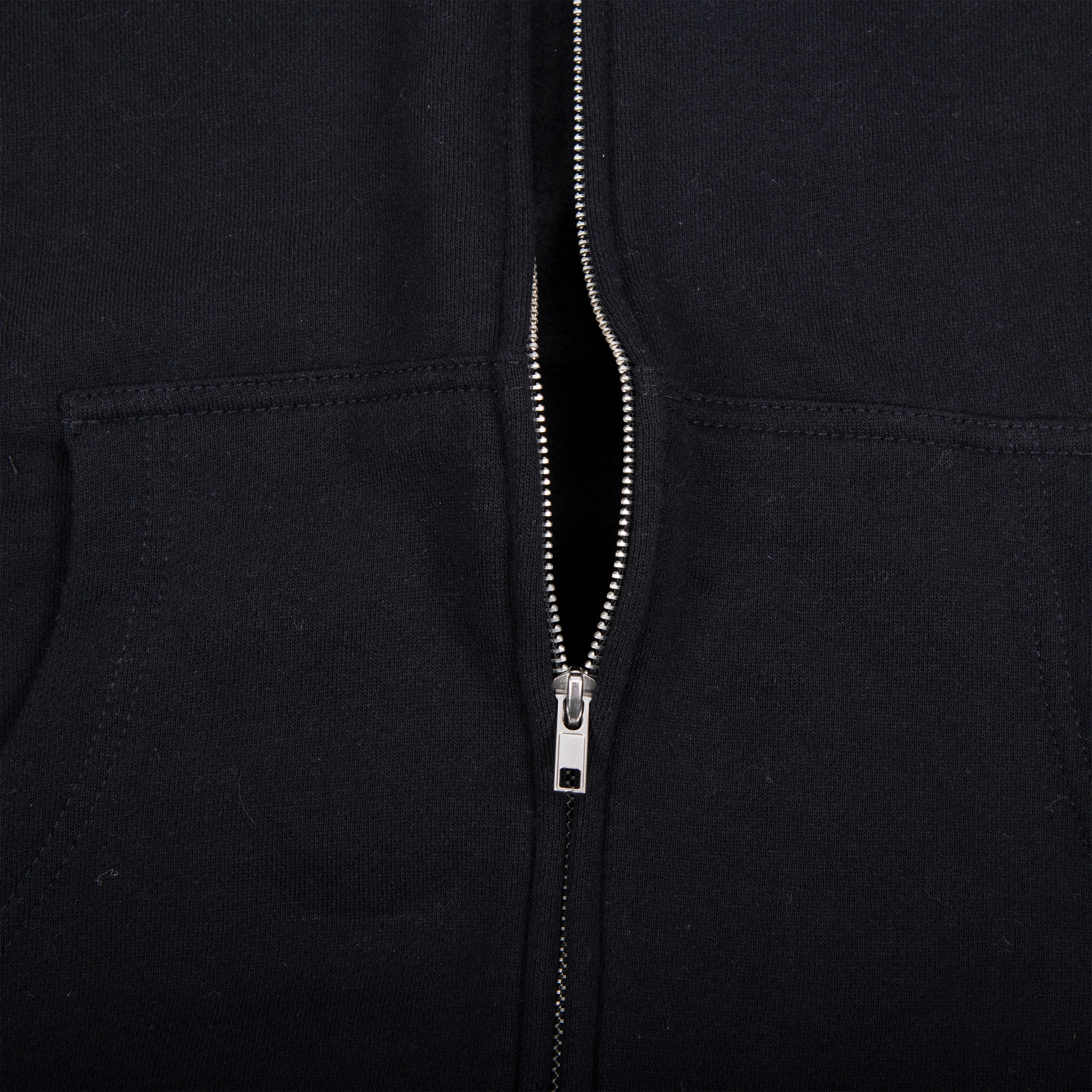 Small Crest Zip Hoodie - Black