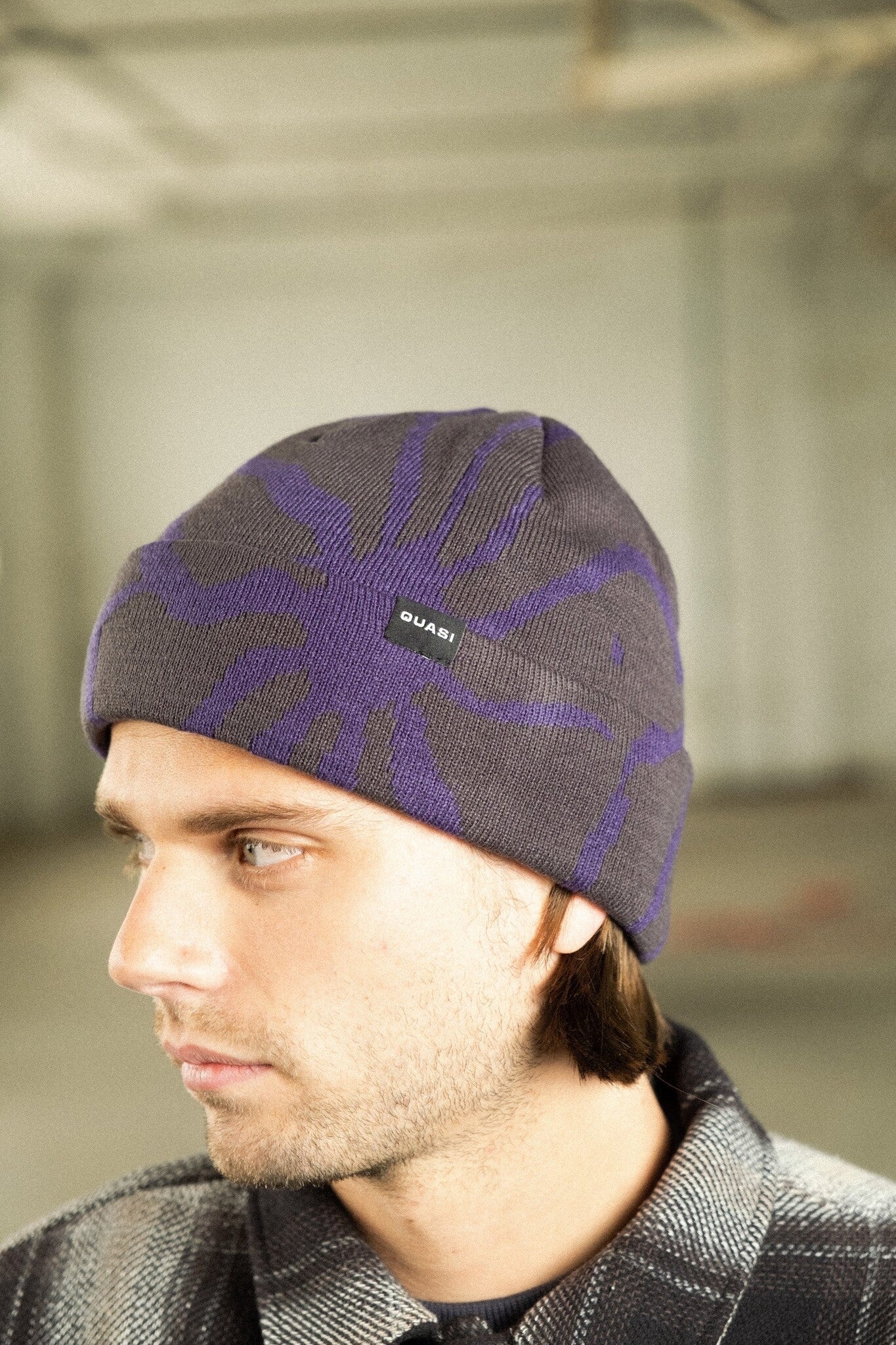 Spider Beanie - Eggplant