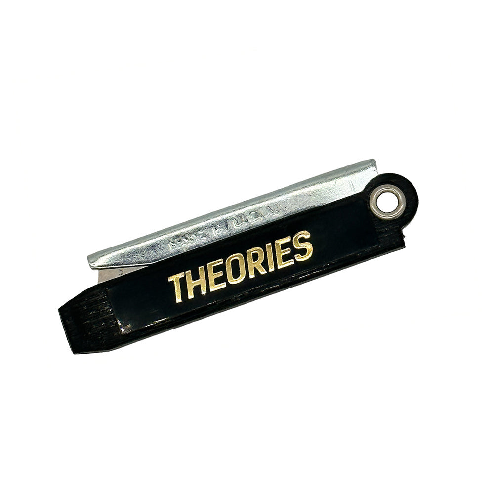 theories-close-shave-grip-blade-closed-2fa48dd5-fb.jpg