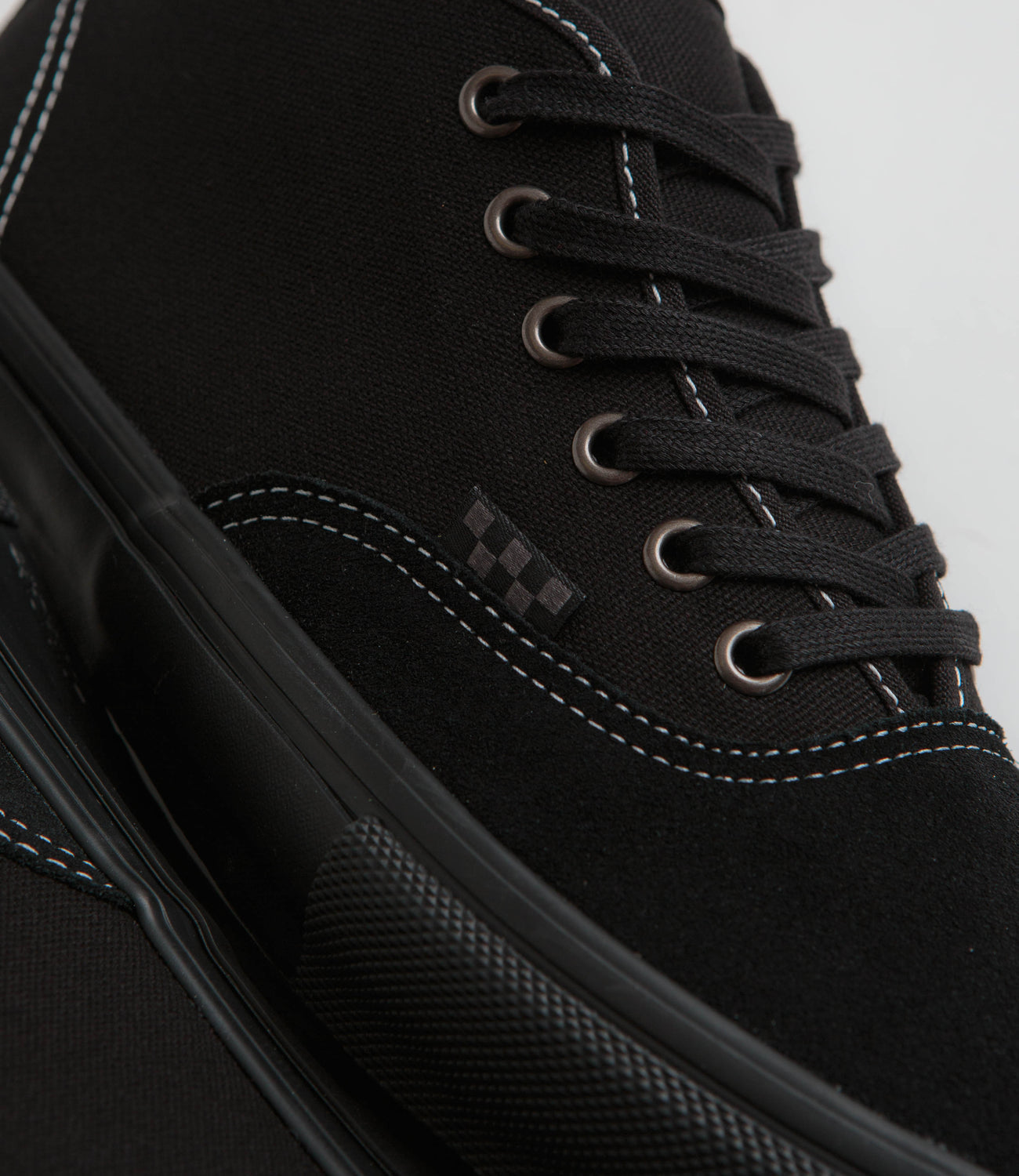 Skate Authentic Mid - Noir