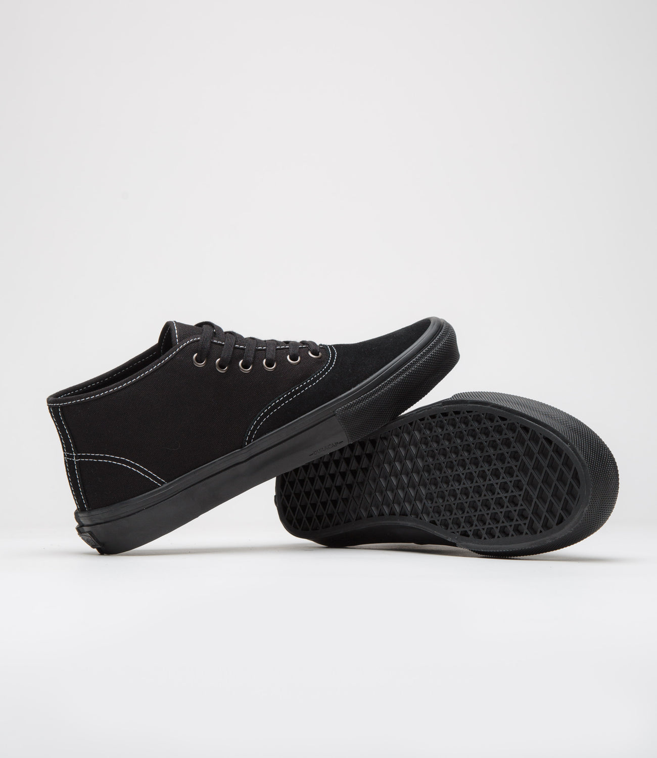 Skate Authentic Mid - Blackout