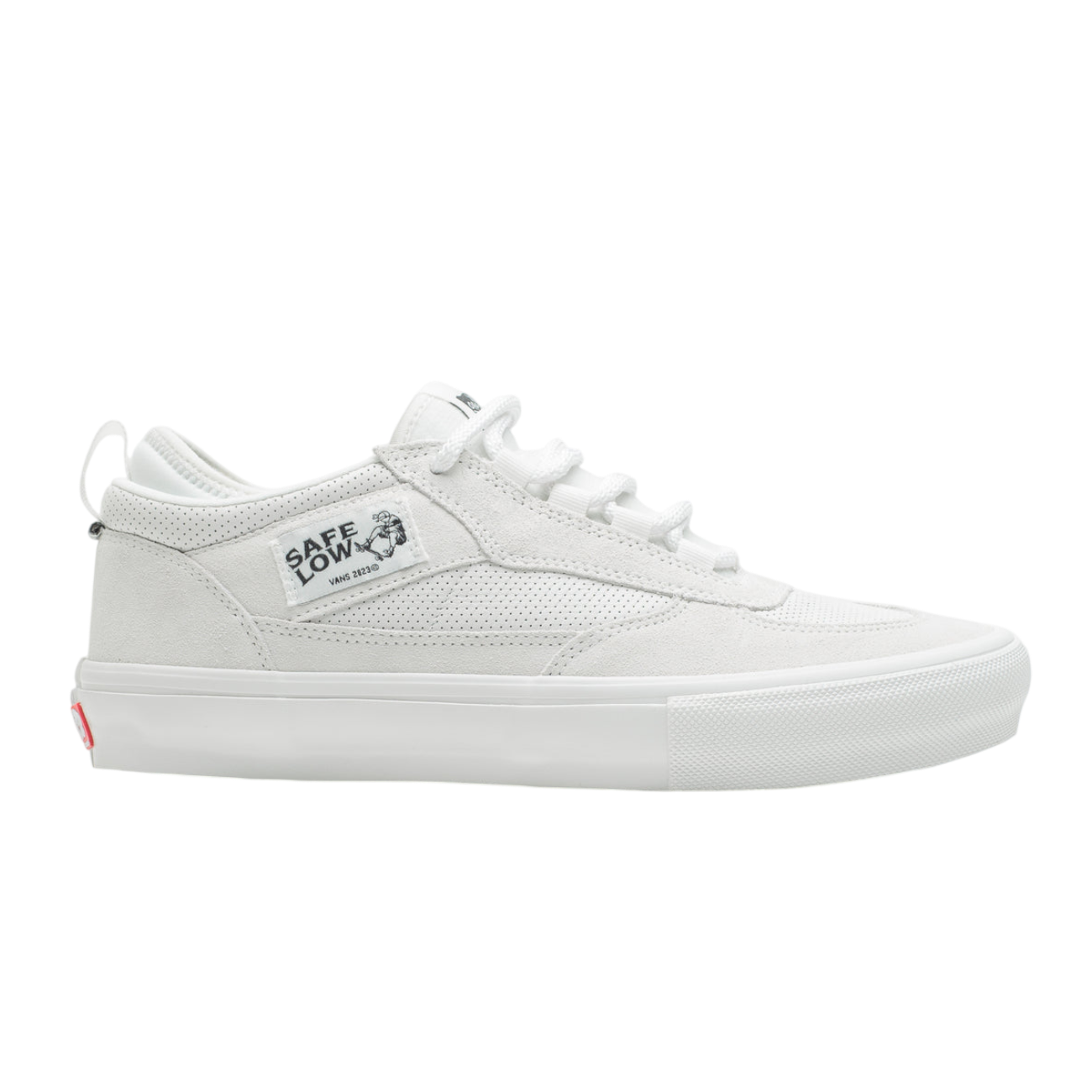 vans-skate-safe-low-shoes-blanc-de-blanc--1_1300x1500_crop_center.progressive-Photoroom.png
