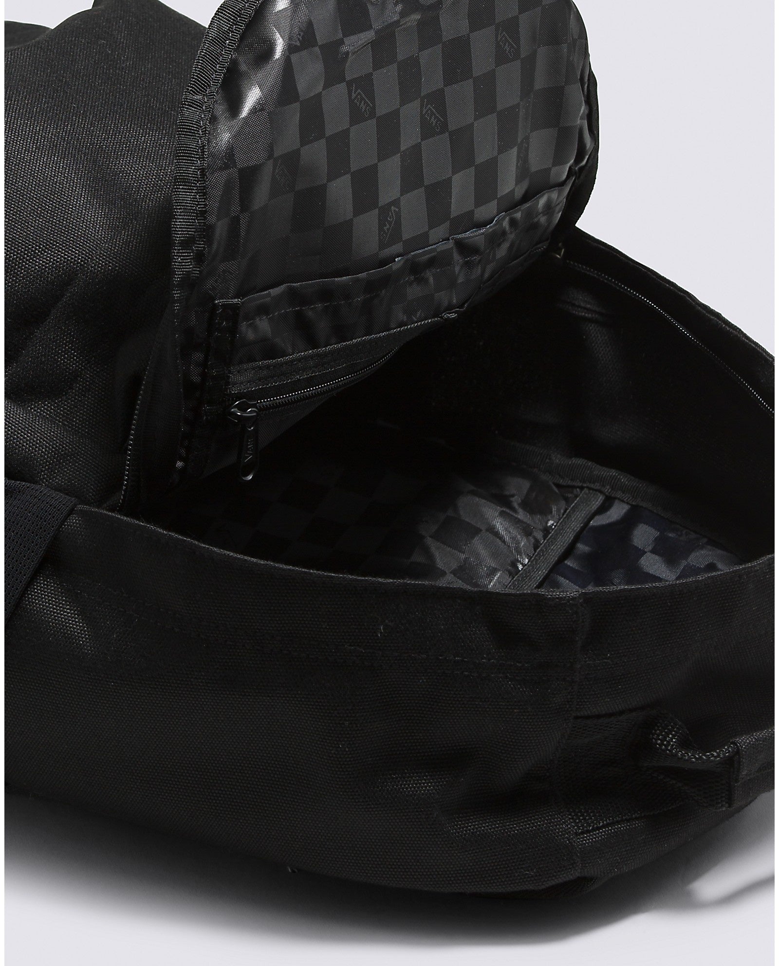 Startle Backpack - Black